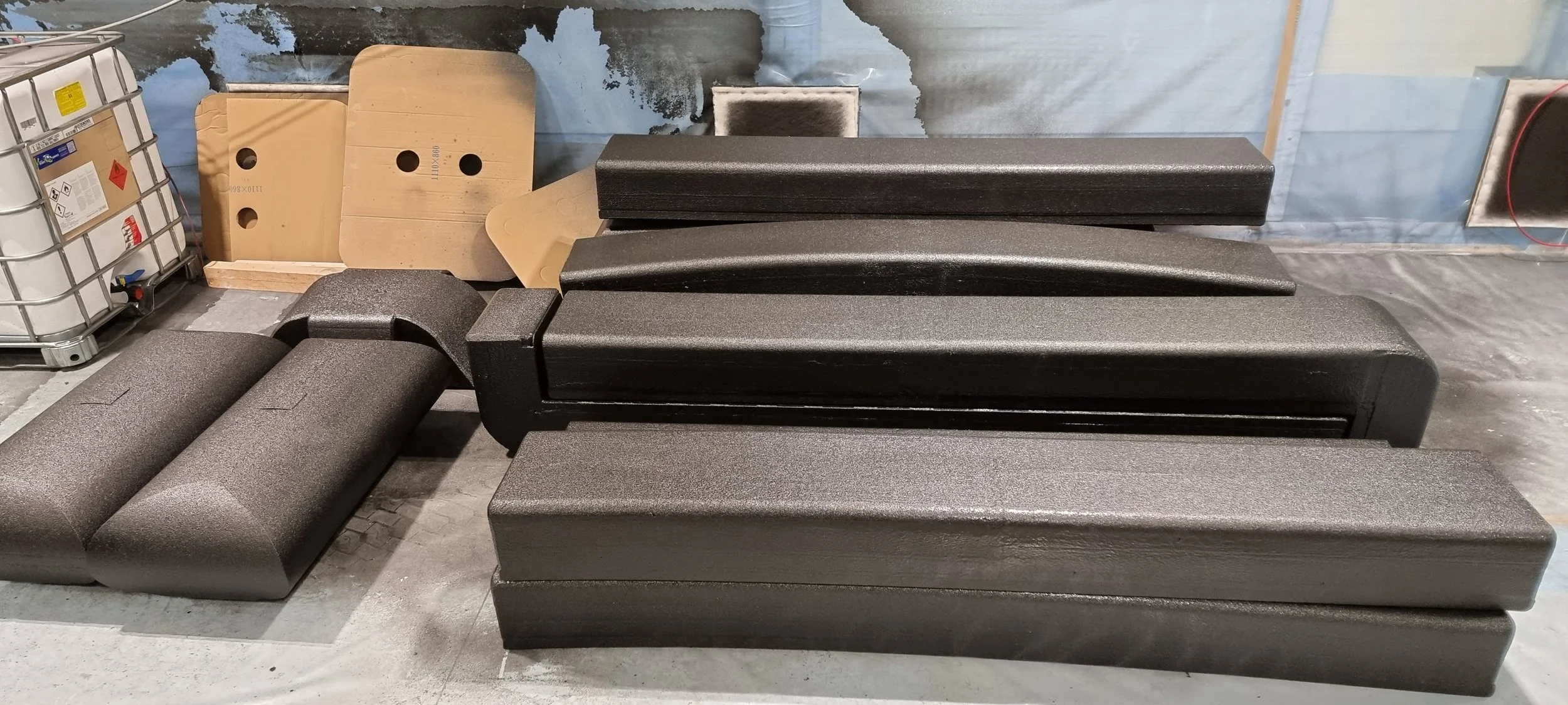 Fender i lakkhall.JPG