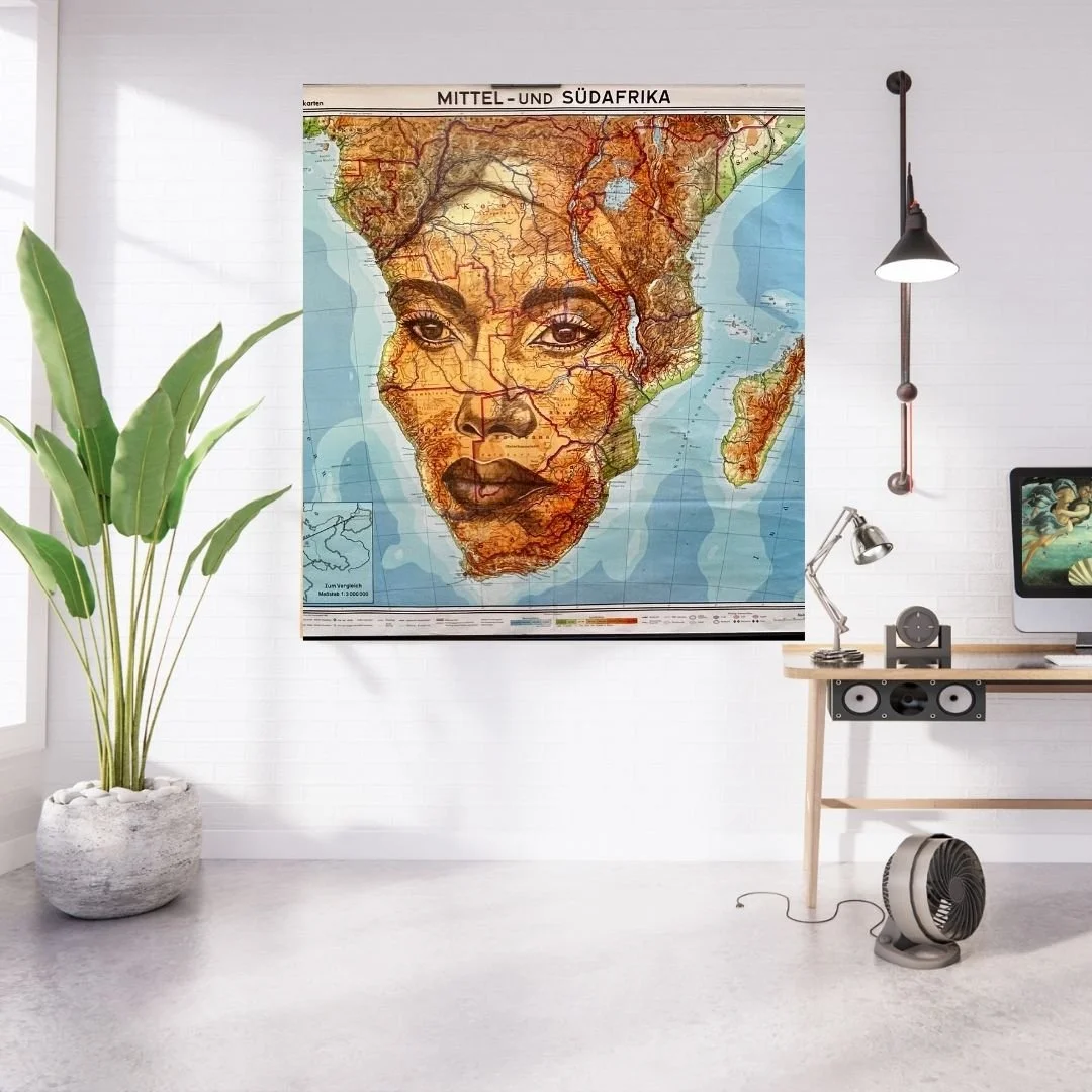 Wohninspo Eyes of Africa-Frauenportrait auf Schulwandkarte-Cordua Heimburg.jpg