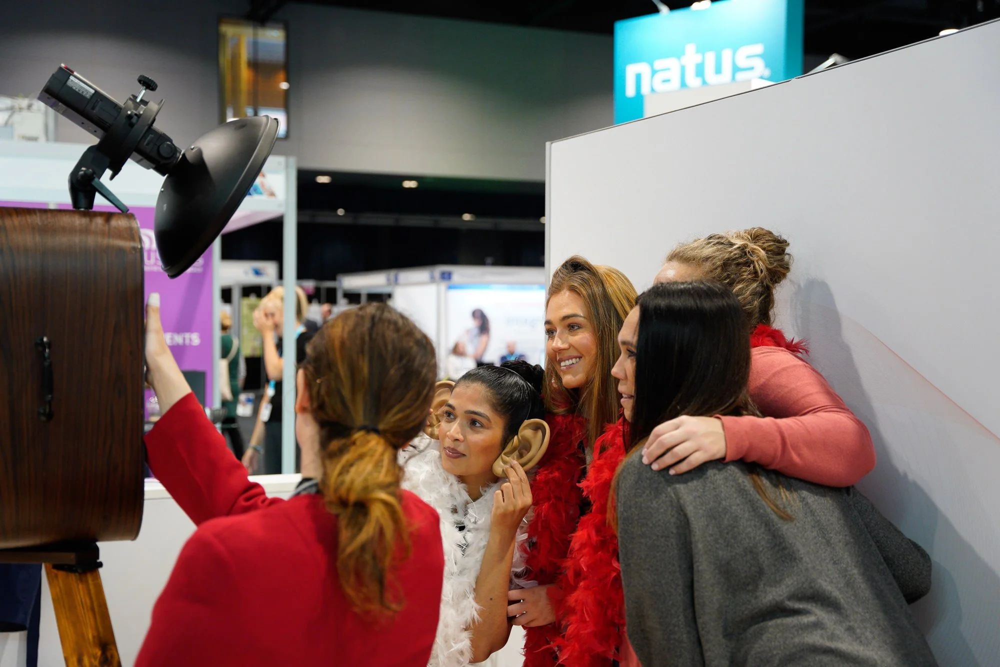 Retro Photo Booth - People Having Fun - 5.jpg