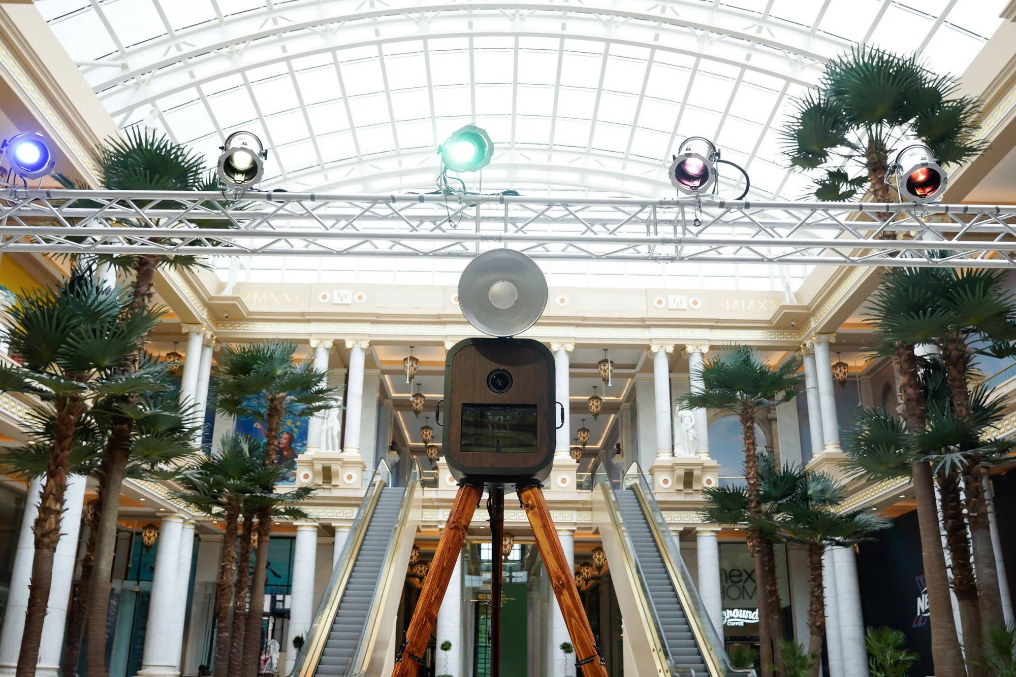 Vintage Photo Booth - Corporate and Conference Hire - 4.jpg