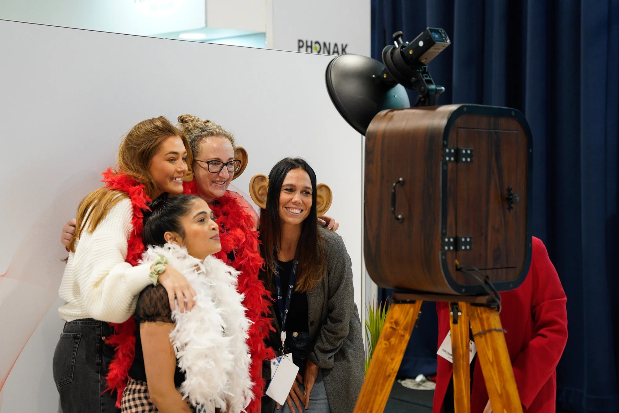 Retro Photo Booth - People Having Fun - 3.jpg