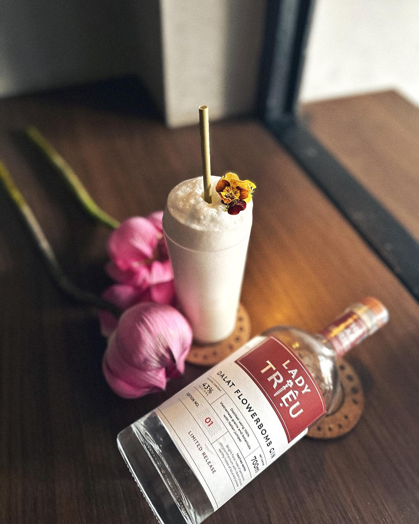 Heading into another long weekend ! We'll be open as usual with some 30/4 cocktails featuring Vietnamese local spirits 🇻🇳

Enjoy 50% off all cocktails during our 𝐝𝐚𝐢𝐥𝐲 𝐡𝐚𝐩𝐩𝐲 𝐡𝐨𝐮𝐫 from 4pm to 7pm.

&mdash;&mdash;

𝟖𝟔 𝐏𝐑𝐎𝐎𝐅 𝐖𝐇?