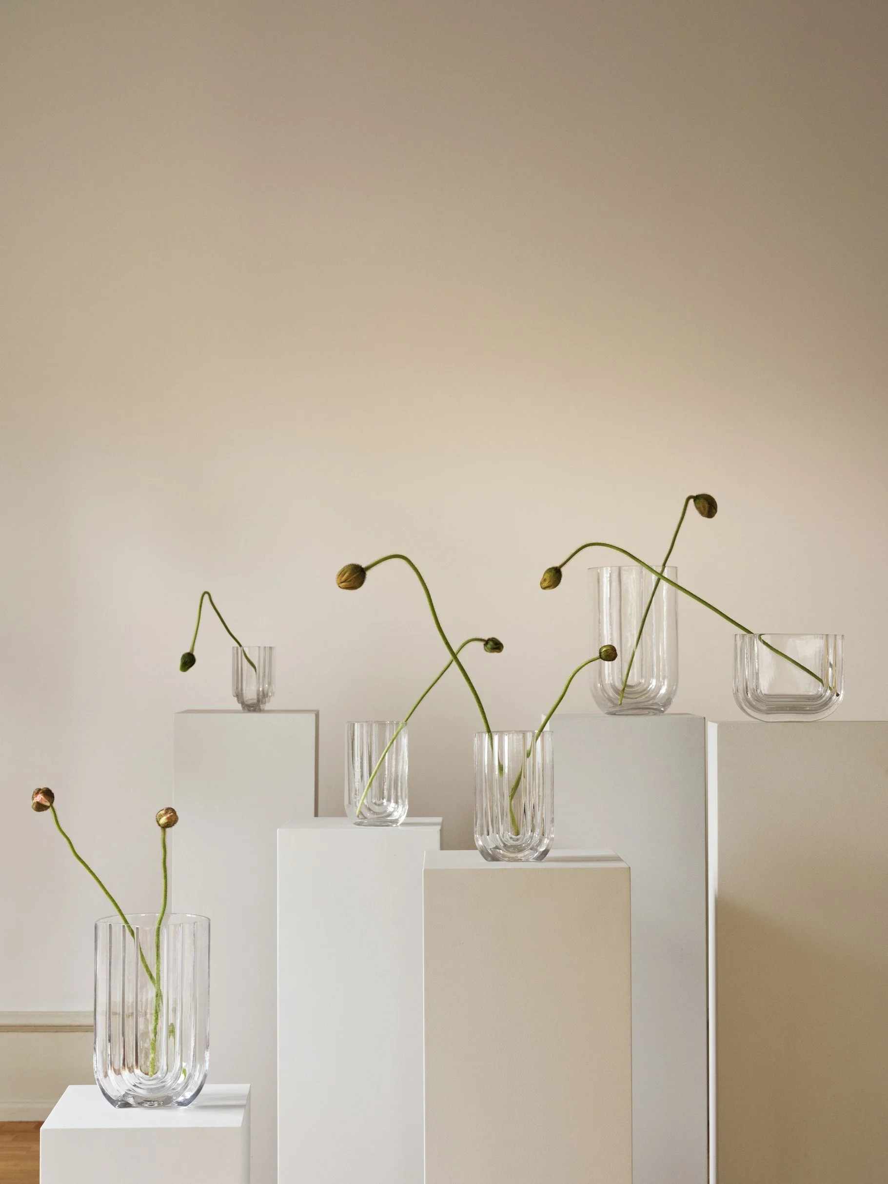 Vima Vase clear_Family_Lifestyle.jpg