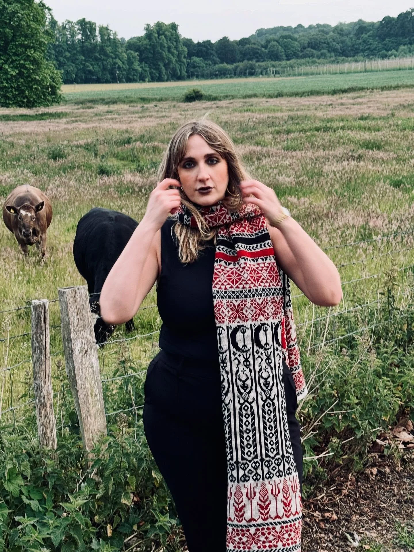 I could not resist sharing this stunning shot of this absolute beaut in my &lsquo;Mara&rsquo; scarf 🖤 It&rsquo;s not online yet, but if you&rsquo;d like to pre-order, just drop me a message!

#Mara #SlavicMythology
#UkrainianFolklore #DarkFolklore #