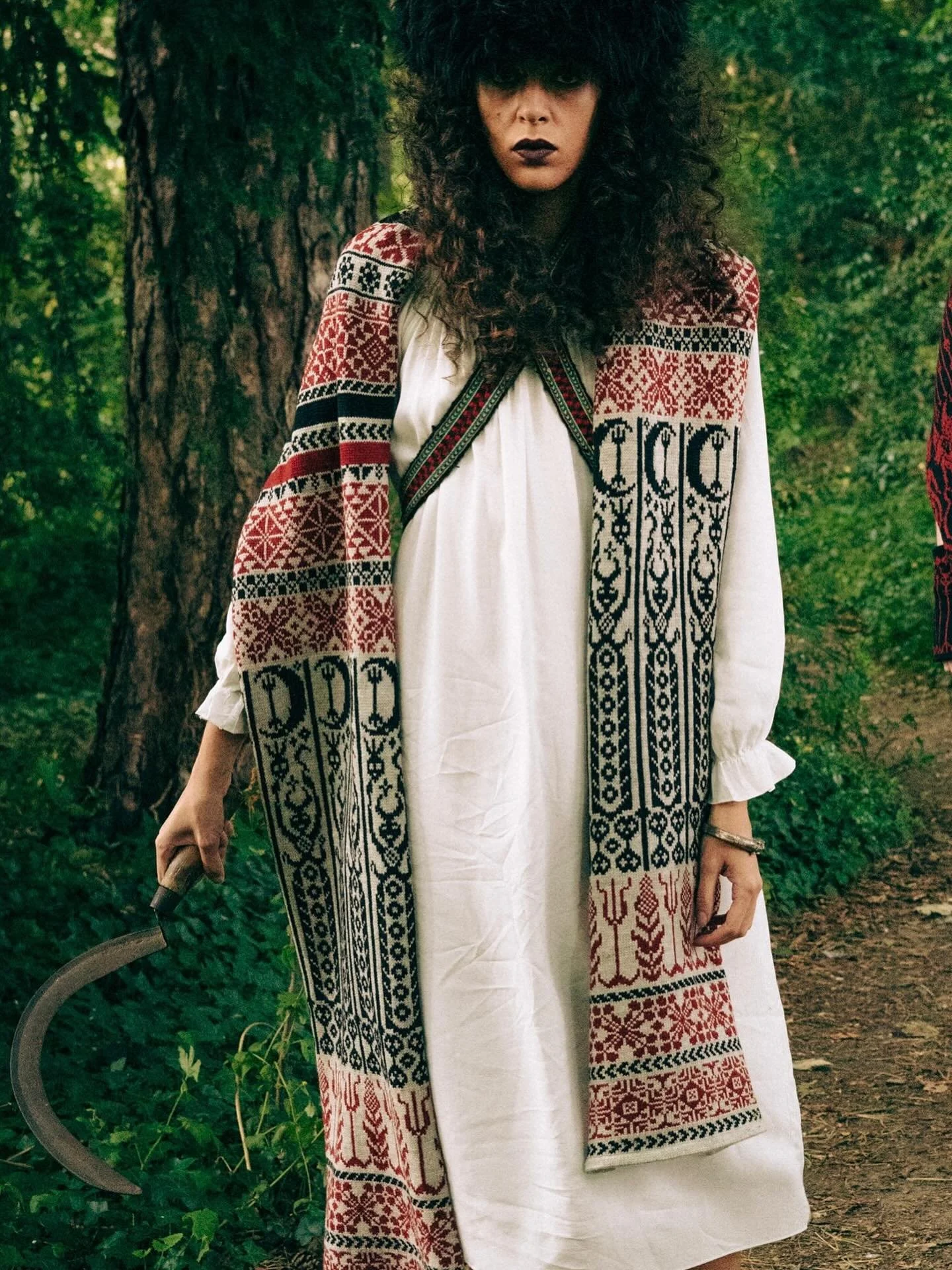 MARA scarf 🖤 Inspired by the Slavic goddess of winter, death, and dreams 🌙Handcrafted by me from start to finish ✨ Available through my OTHERWORLD page.. tap the link in my bio to shop ✨

@lovezwinona 
@thisisryansframe 

#SlavicMythology #GoddessI