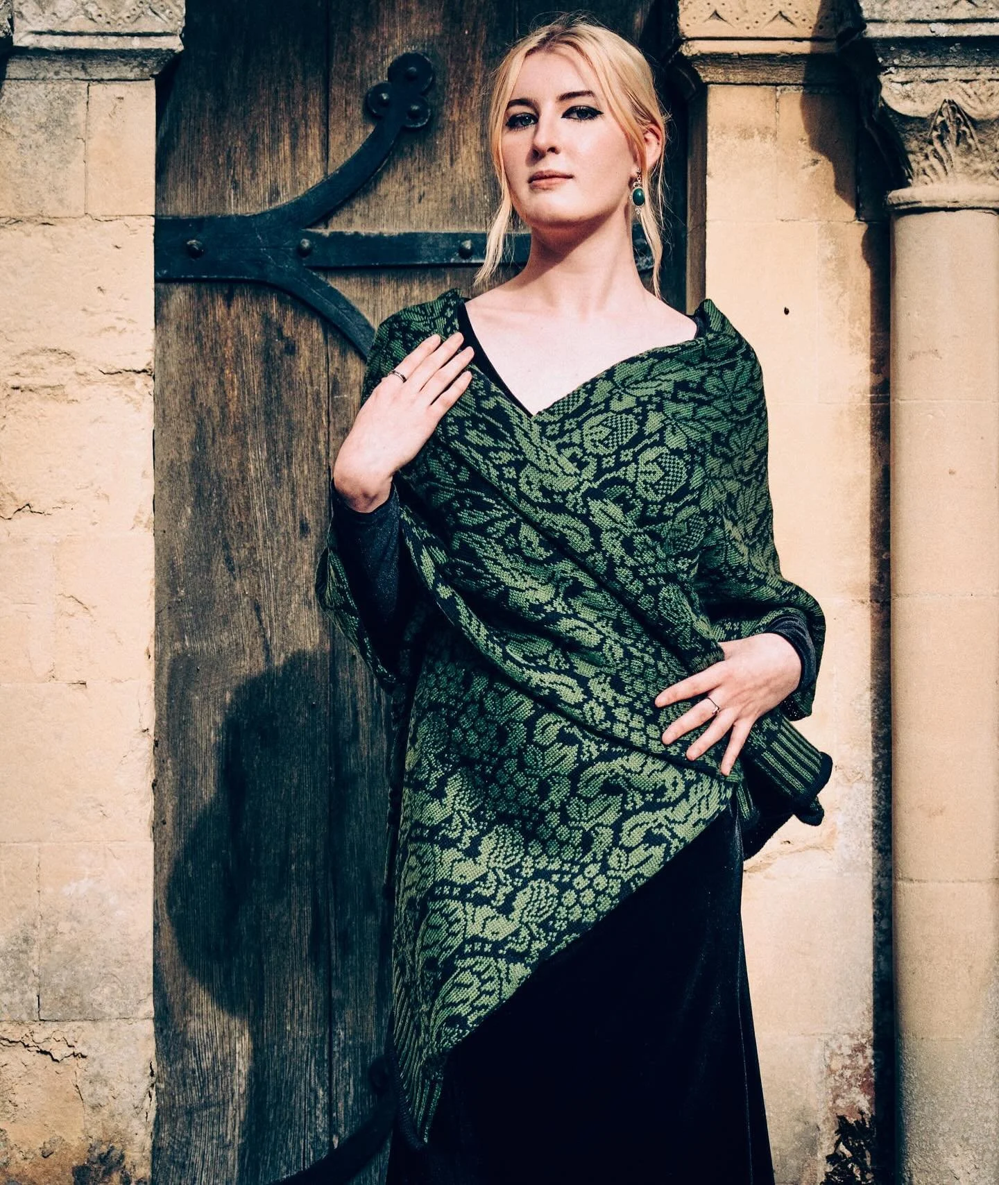 Blessings on Samhain 🕯️
Here&rsquo;s my new colourway for the Marnie scarf 🖤 knitted in deep olive green and black 🧶 I&rsquo;m offering 25% off select pieces from the Classic Collection, and this one is among them! The offer runs until midnight on