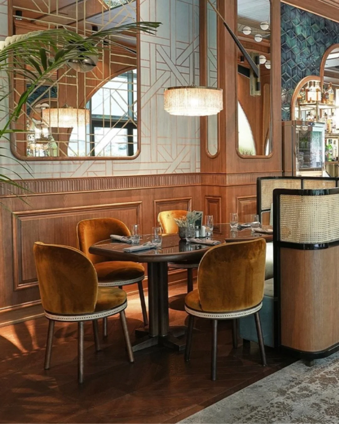 Classic curves, modern soul: the Alma Dining Chair by @dooqdetails