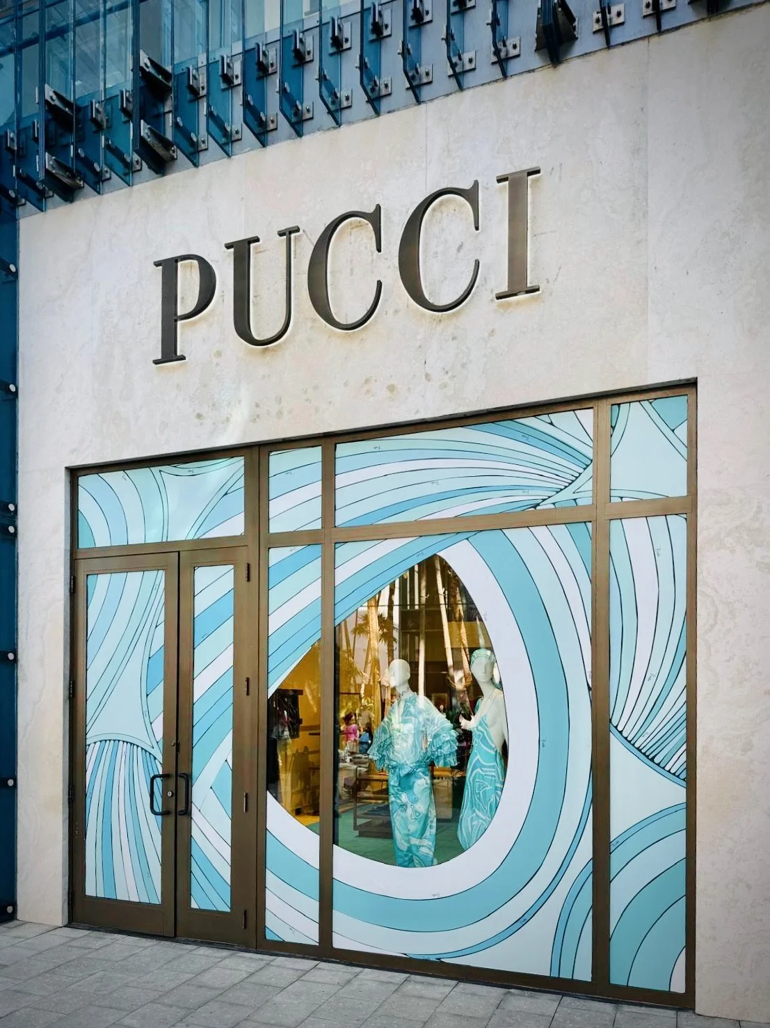 pucci-visual merchandising-visual merchandiser-store concept-scenography-display-props-pop up-retail-windows-art Basel Miami-art Basel-art Basel Miami 2025-Camille Miceli-window concept-print-iride-passepartout