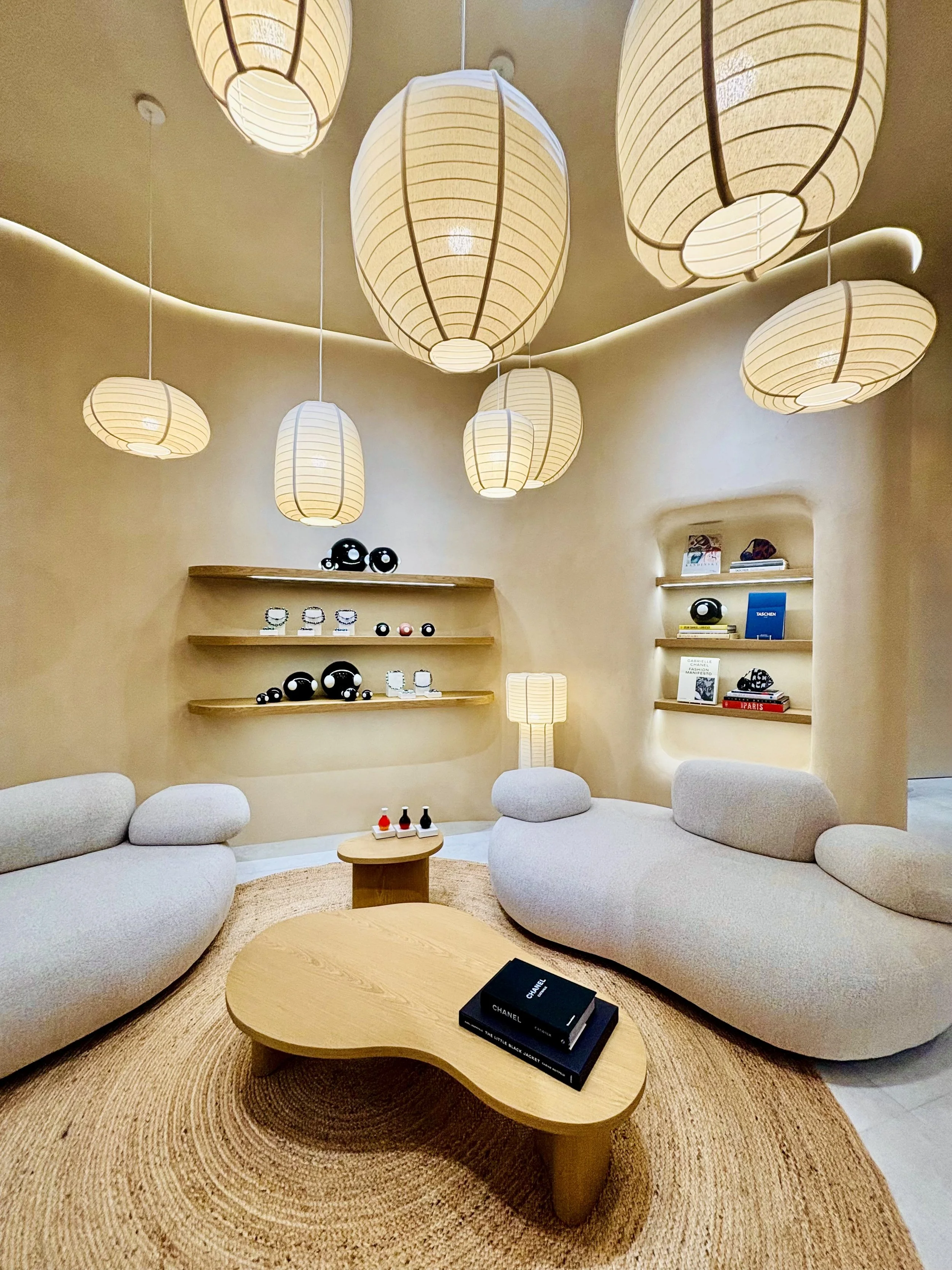 flagship-theharmonist-twinespace-lolatill-droledemonsieur-visual merchandising-visual merchandiser-store concept-scenography-display-props-retail-windows 