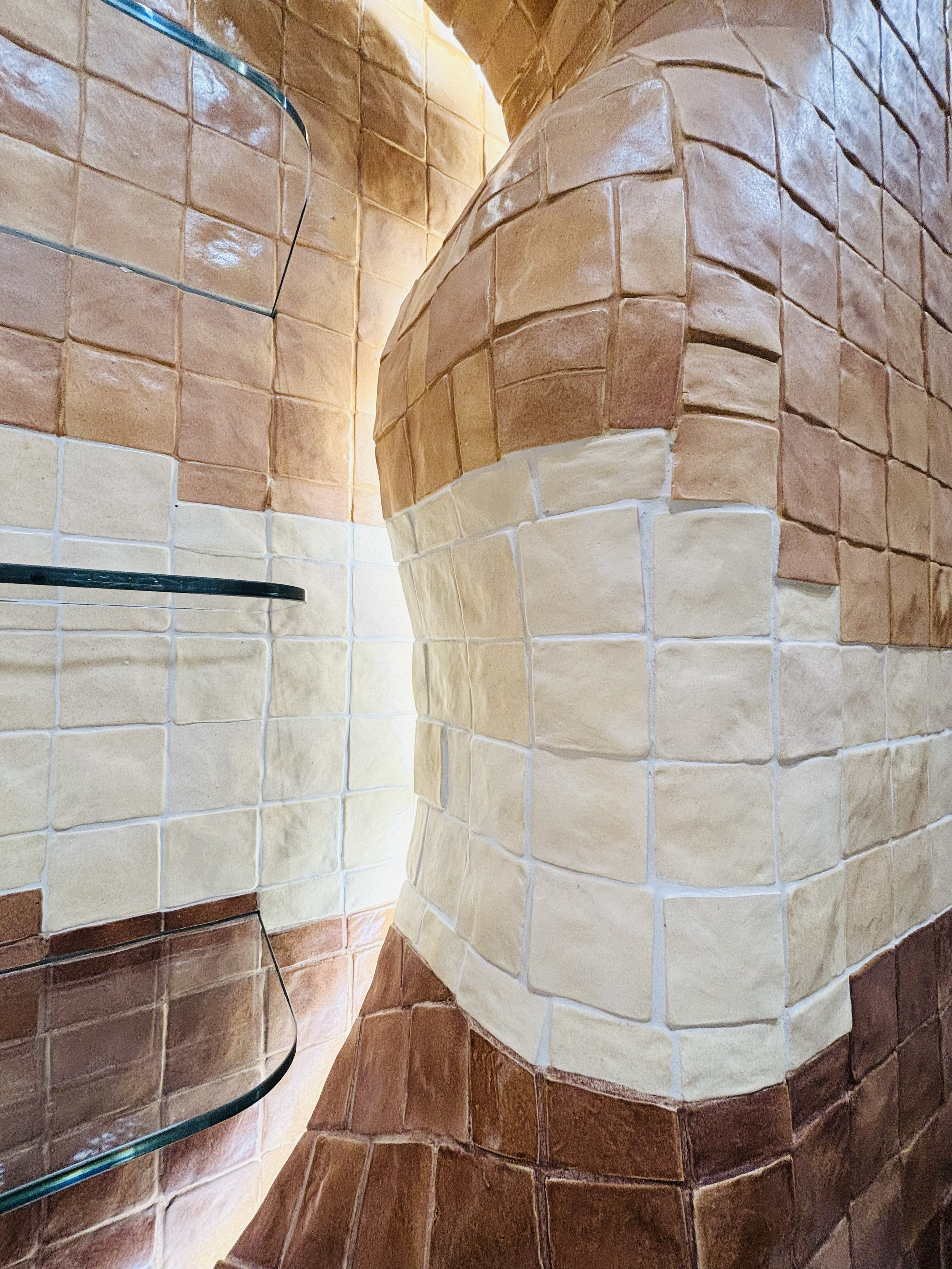 flagship-theharmonist-twinespace-lolatill-droledemonsieur-visual merchandising-visual merchandiser-store concept-scenography-display-props-retail-windows 