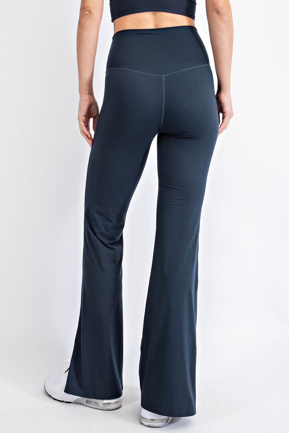 0119878_v-waist-flared-yoga-pants-with-pockets.jpeg