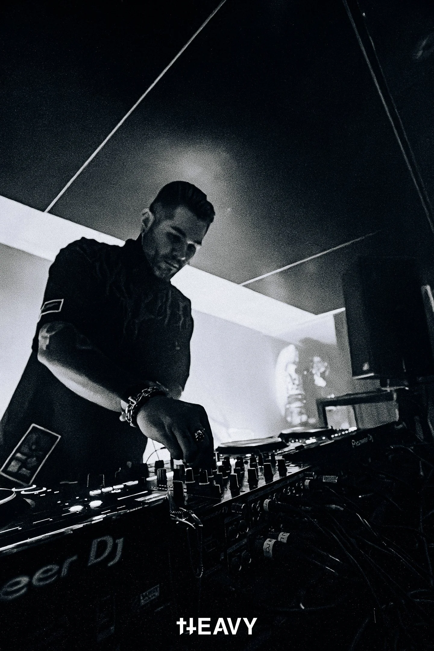 HEAVY_VOL9_-100.jpg