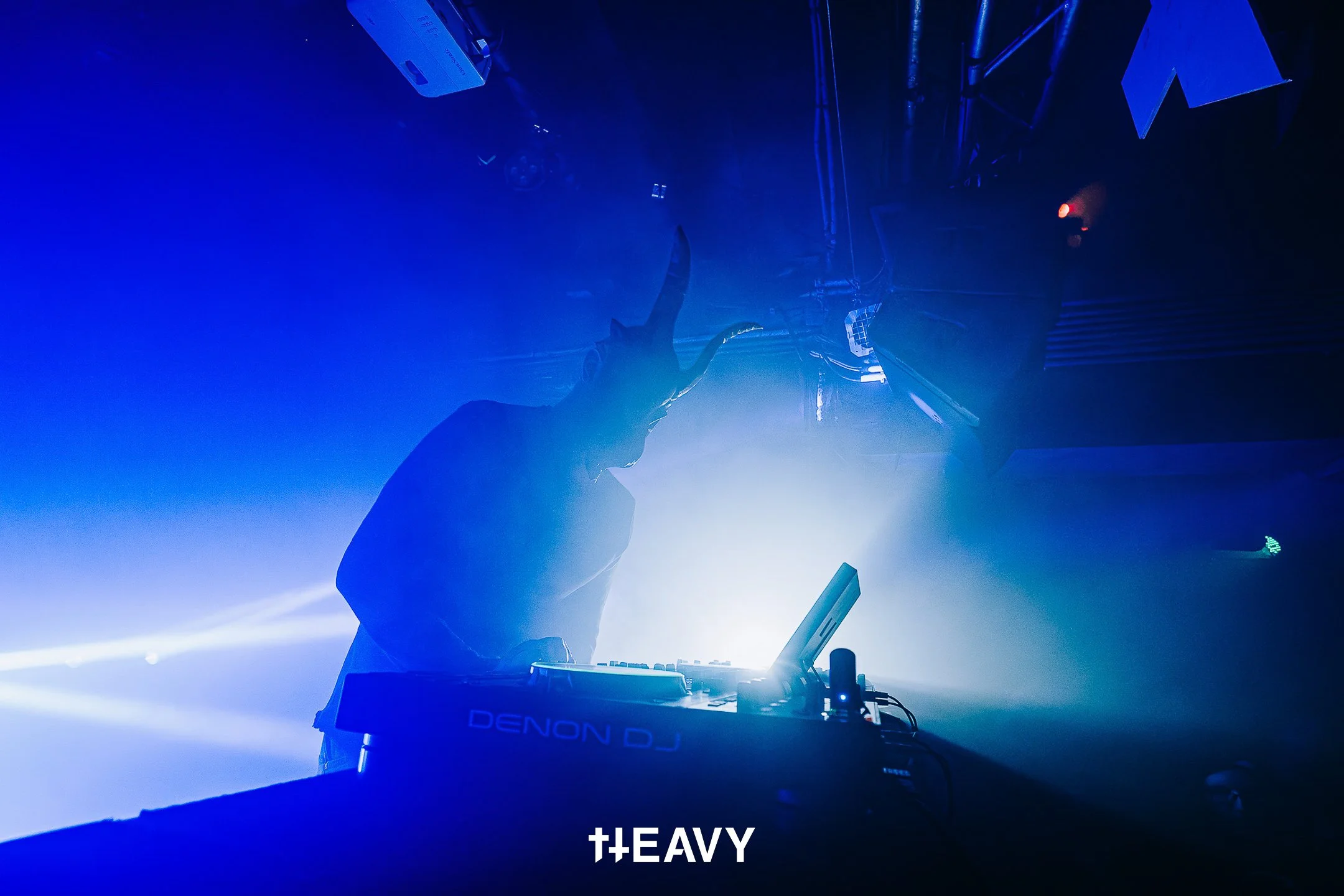 HEAVY_VOL9_-004.jpg