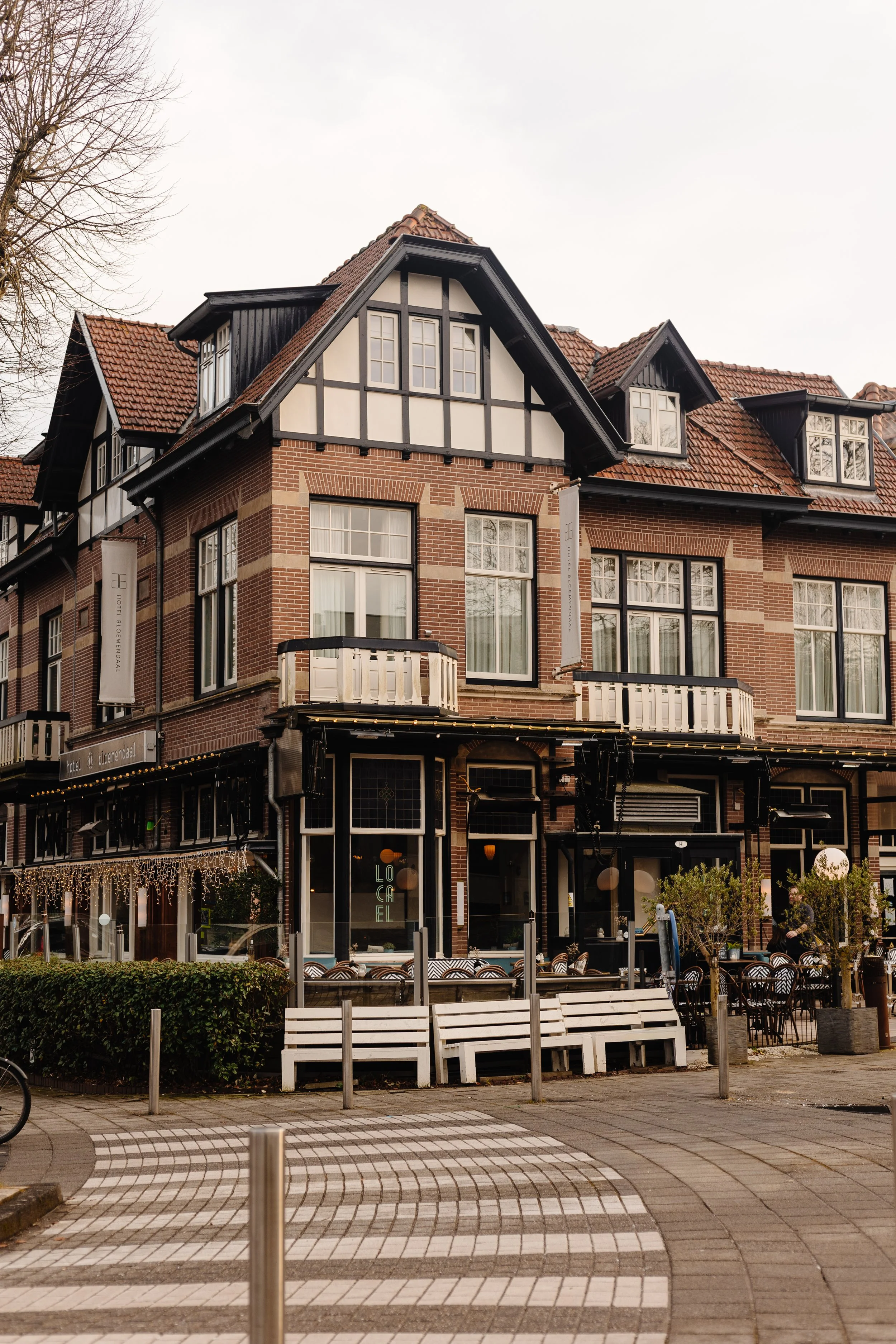 Locael Bloemendaal buitenkant locatie