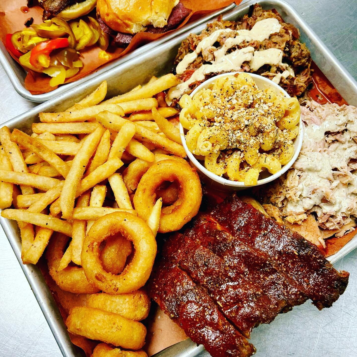 Busy weekend of sports? 

Let us take care of dinner with BBQ platters the whole family will love.

Dine in, take out and delivery (via Uber eats &amp; Grub Hub.) 

#odeensbbq #ridgefieldct #ridgefieldmoms