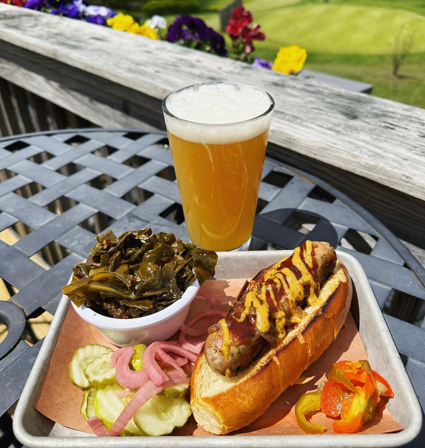 What's better than a jalape&ntilde;o cheddar sausage, collard greens and a cold @nodhillbrewery beer? #odeensbbq #odeensbbq_at_rgc #eatgood