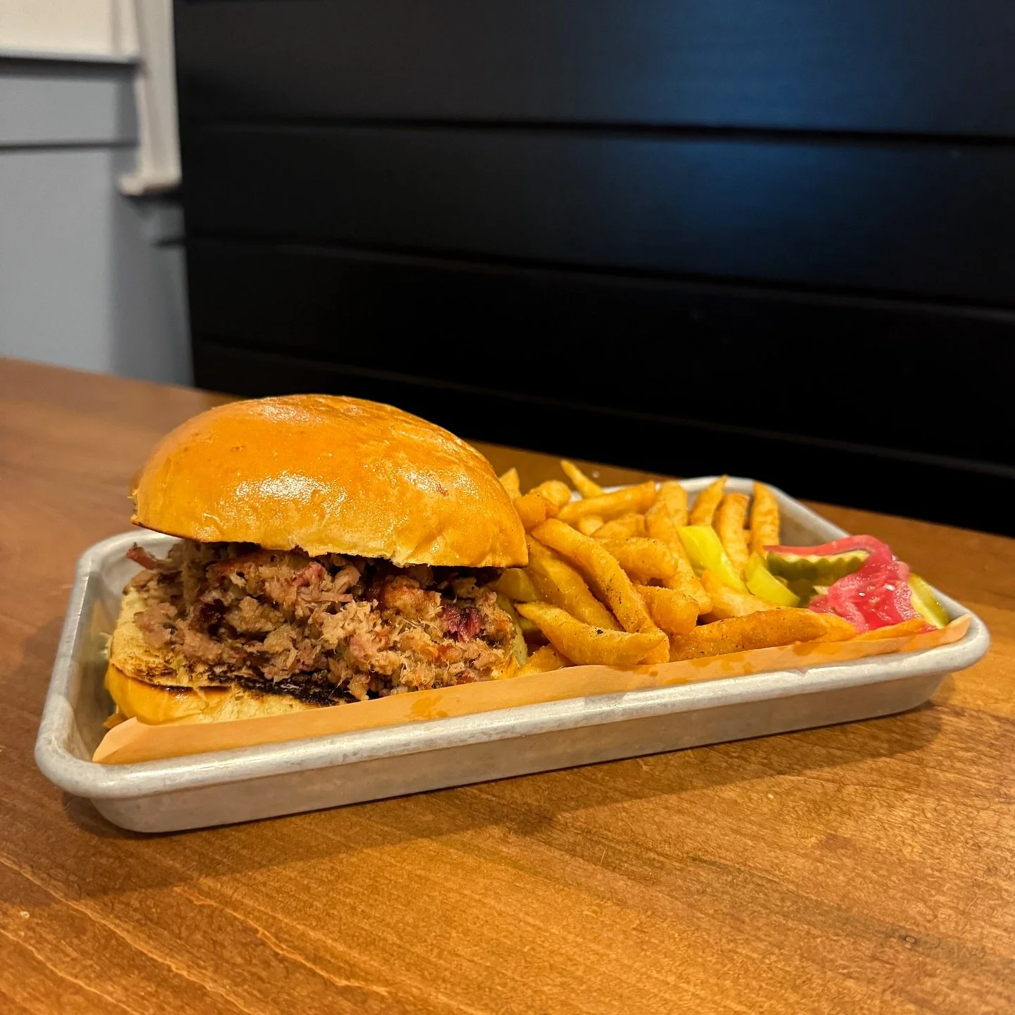 Anyone else have pulled pork on the brain? 
Available for dine-in, take-out, family meals, and party platters daily. 🙌🏼
.
.
.
#nomnomnom #pulledpork #pulledporksandwich #dinnertime #bbq #bbqlife #ctrestaurants #norwalk #norwalkct #ctfoodie #ri