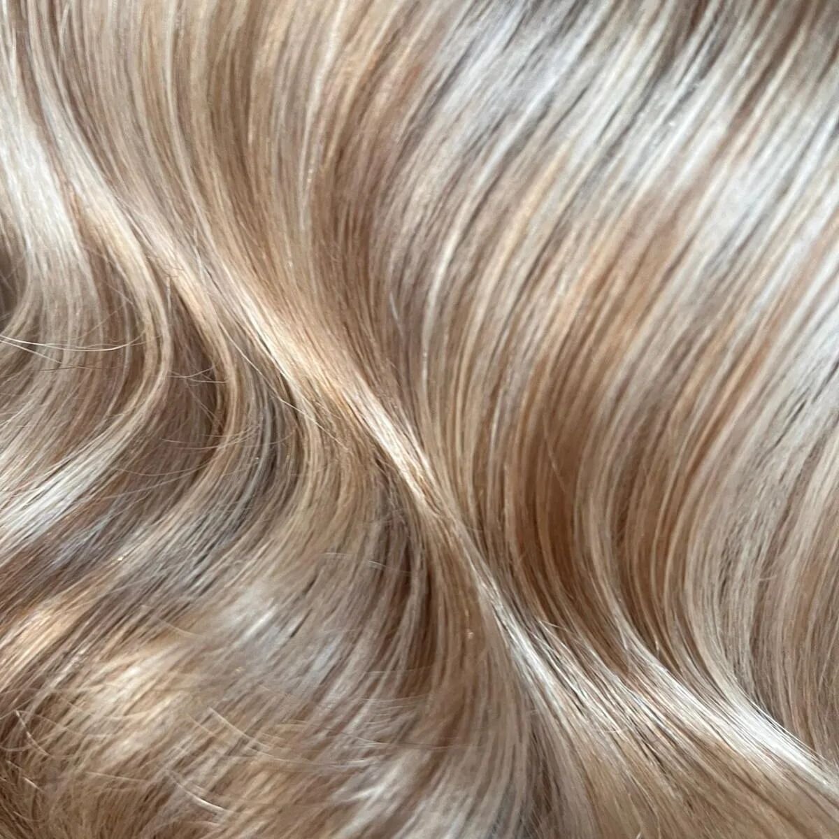 Toffee swirl 🍪

A stunning full head of foils, followed by a toner, cut and beautiful curls to finish. ✨

Another expensive looking blonde from @hairbylia.mcneill 🫶

To book your appointment with our talented team, visit our website 💻. If you have