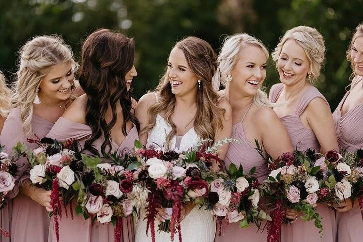A bride and her girls 💕