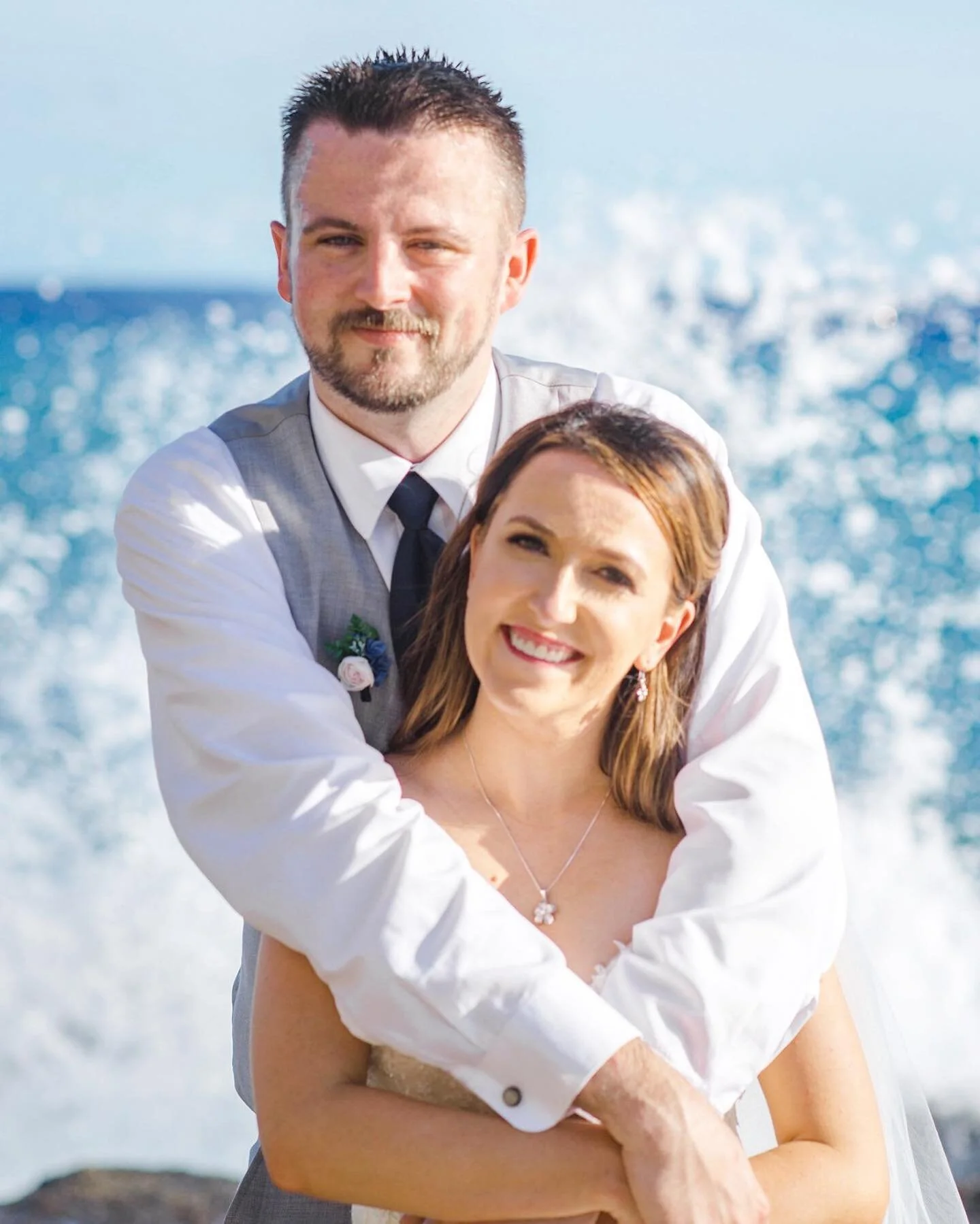 Rebecca + Michael⁣
May 4, 2019⁣⁣
🌺 - Honolulu, HI⁣
💄 - @kimberlyclairmontartistry⁣⁣
📷 - @weddingsofhawaii