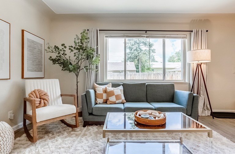 When the vibe is ~just~ right ✨

I designed this home to be a sweet zen oasis for travel nurses - close to a large hospital complex in Aurora. The homeowner trusted the vision and loved how it came to life. This is the first project I used the @spoak