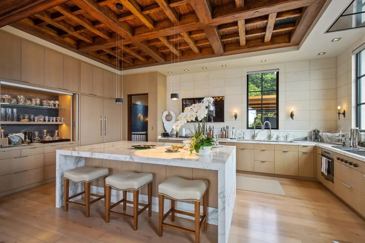 Kitchen Island & Ref Wall.jpg
