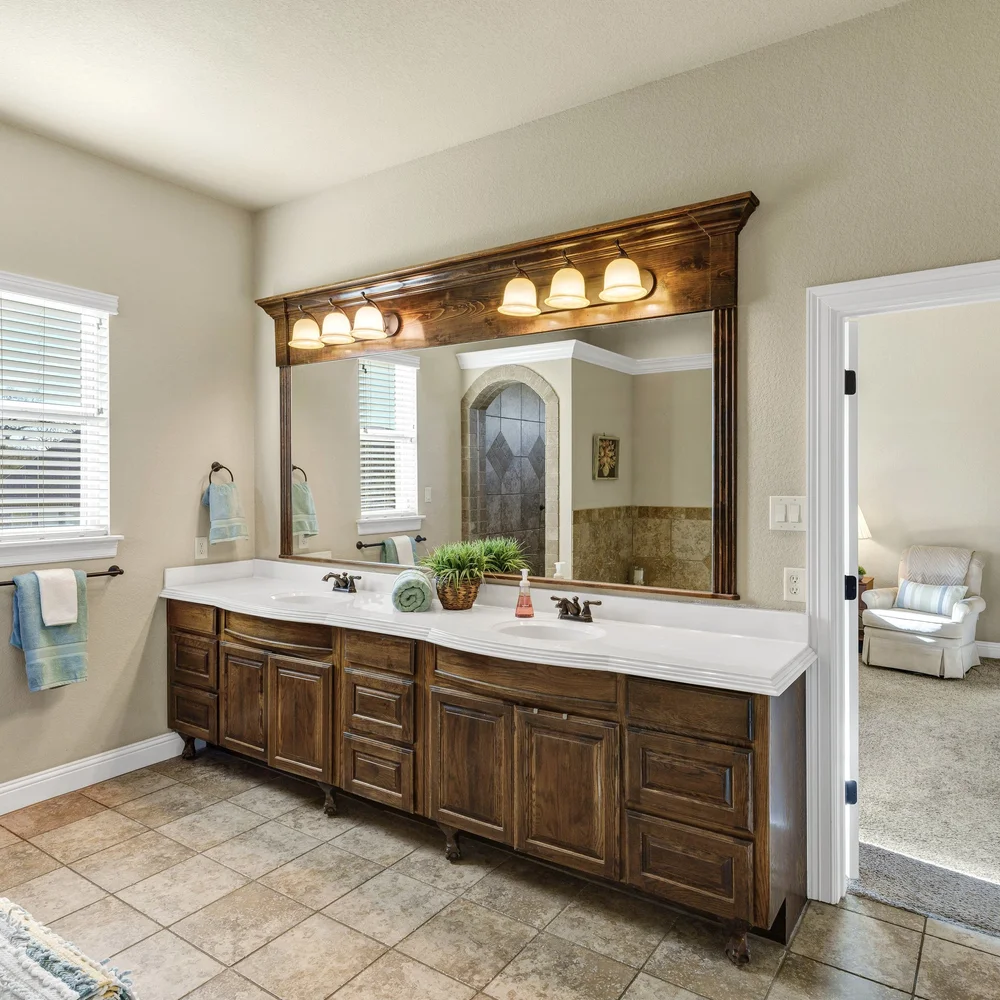 32-Modlux.Media.100 Ellis Pond Ct_DSC06107.jpg