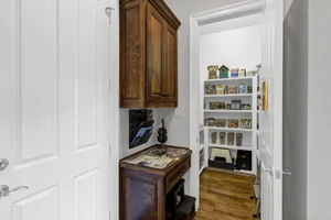 22-Modlux.Media.3908 Lynncrest Dr_DSC02206.jpg