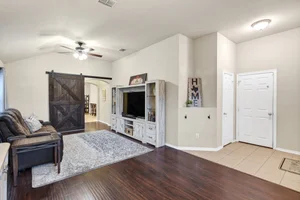 07-Modlux.Media.412 Prescott Ln_DSC05018.jpg
