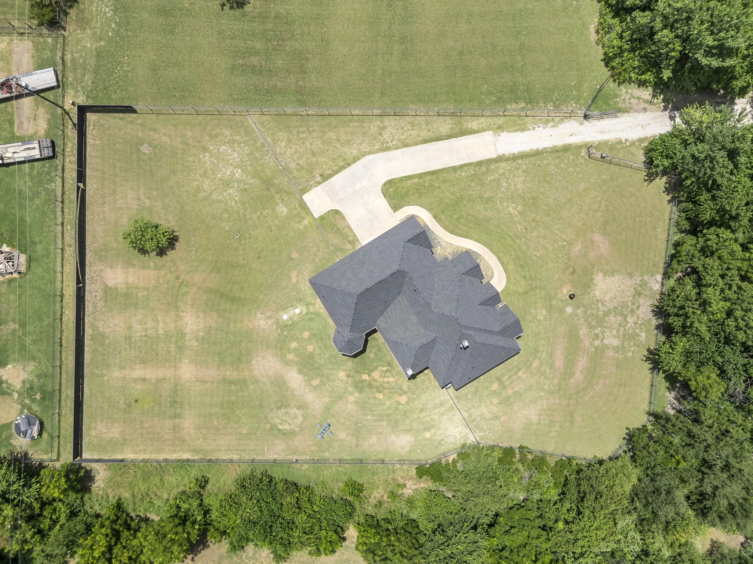09-Modlux.Media.204 Wrigley Dr_DJI_0401.jpg