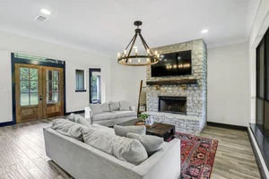 15-Modlux.Media.204 Wrigley Dr_DSC02430.jpg