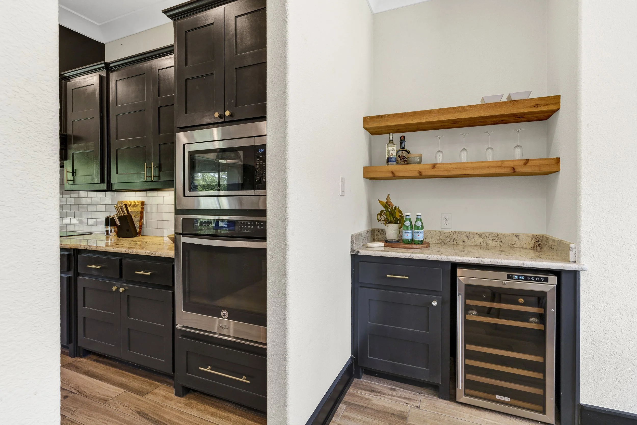 21-Modlux.Media.204 Wrigley Dr_DSC02465.jpg