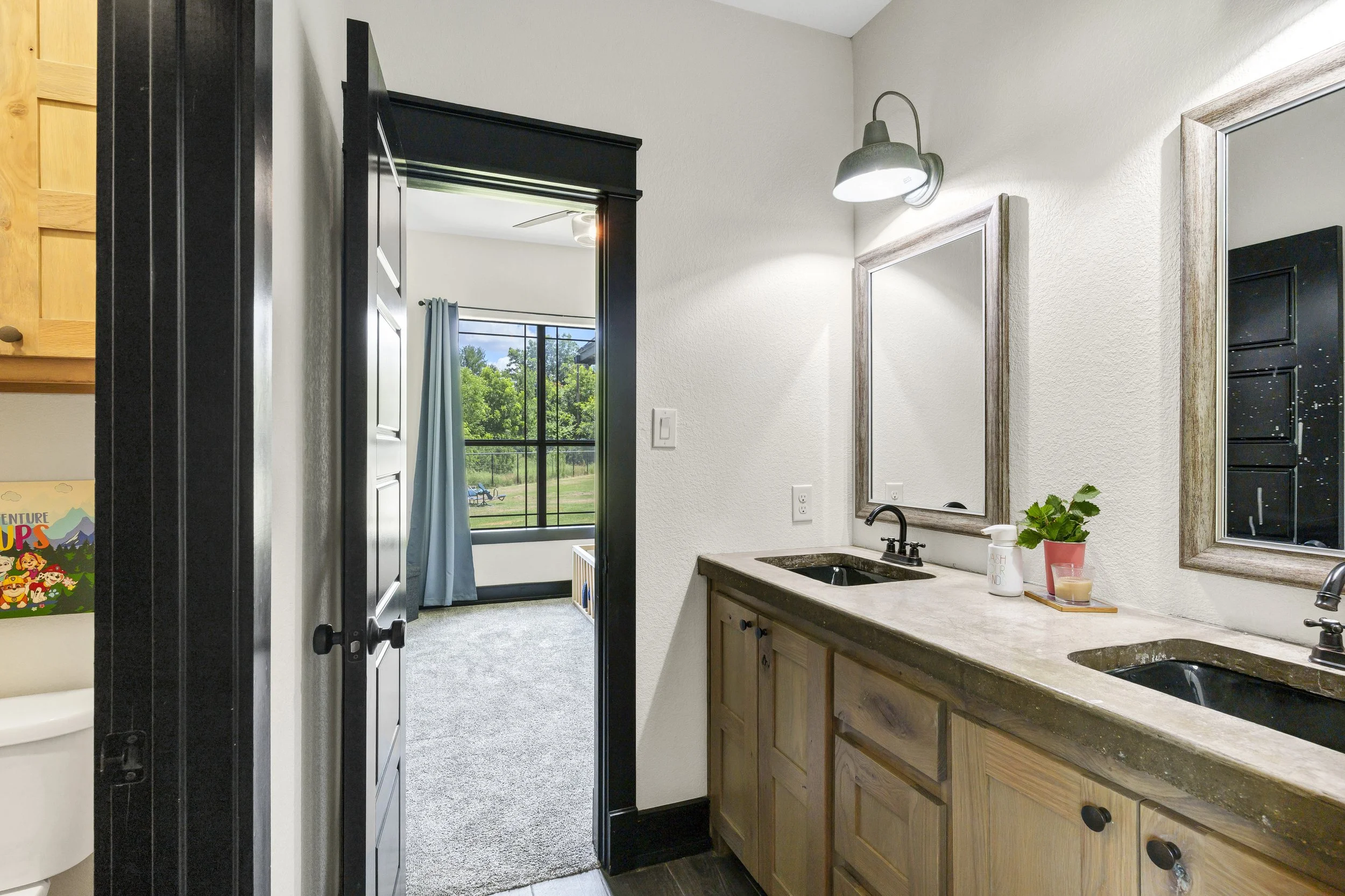 30-Modlux.Media.204 Wrigley Dr_DSC02510.jpg
