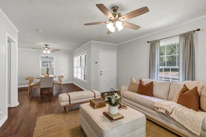 27-Modlux.Media.6441 Locke Ave_DSC09393.jpg