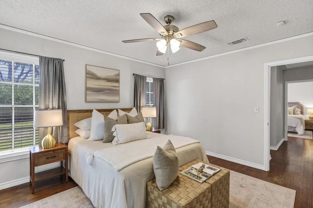 16-Modlux.Media.6441 Locke Ave_DSC09338.jpg