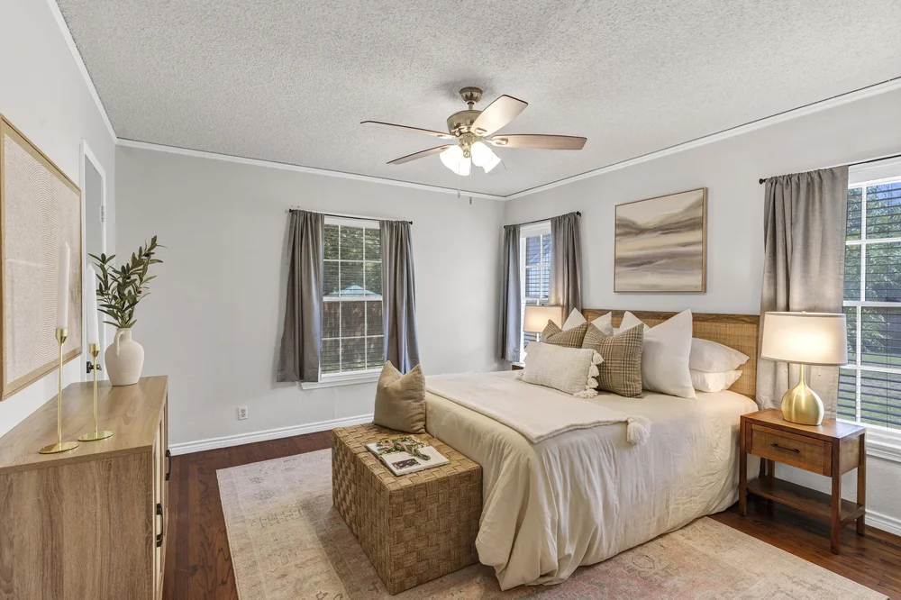 15-Modlux.Media.6441 Locke Ave_DSC09333.jpg