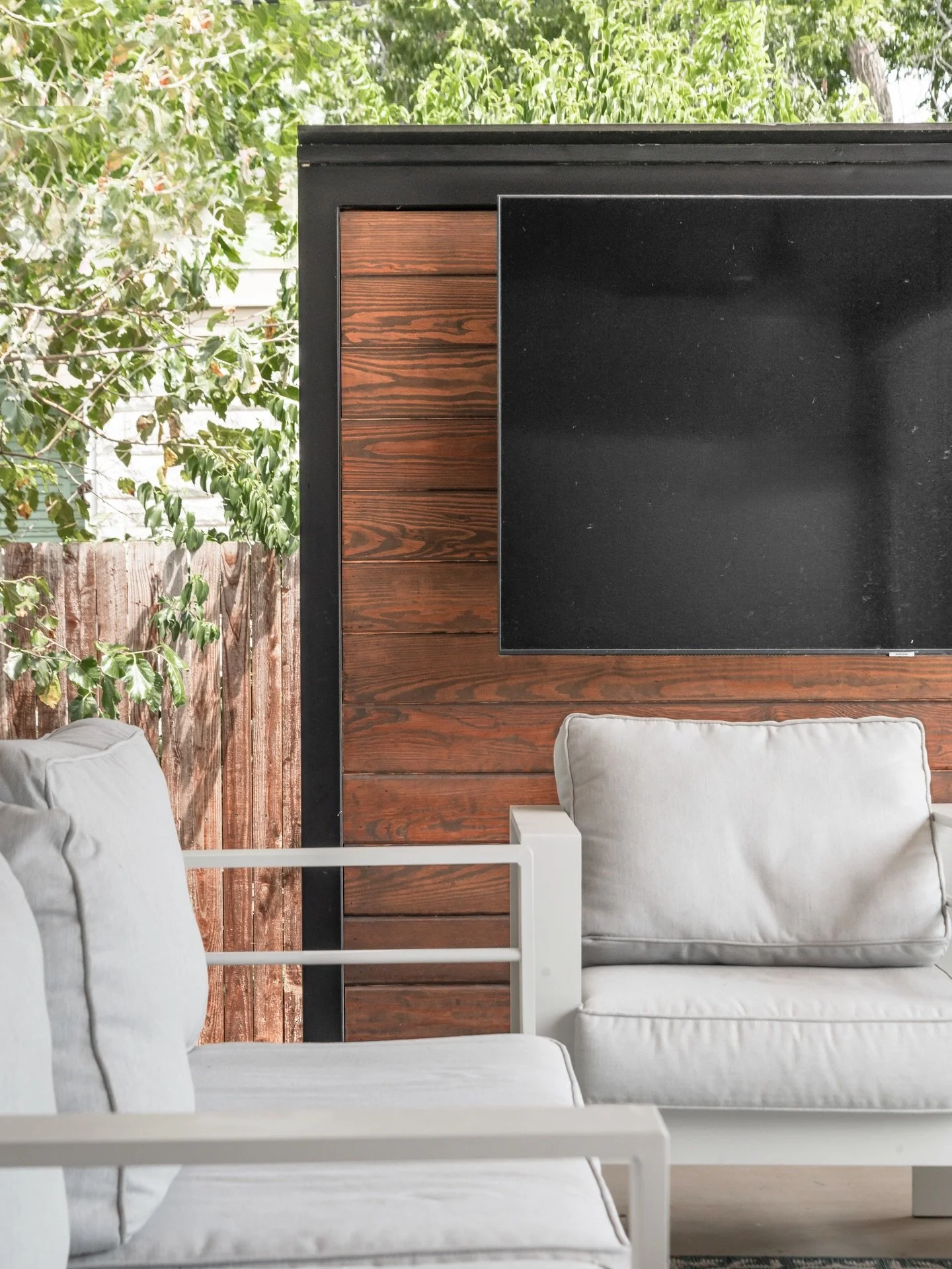 Where are you spending Christmas this year? 🎄
Because in the 70s and 80s, Fort Worth is saying&hellip; outside☀️

The Trail Lake project was built for mornings on the patio, holiday gatherings, and every season in between.

If a home like this is on