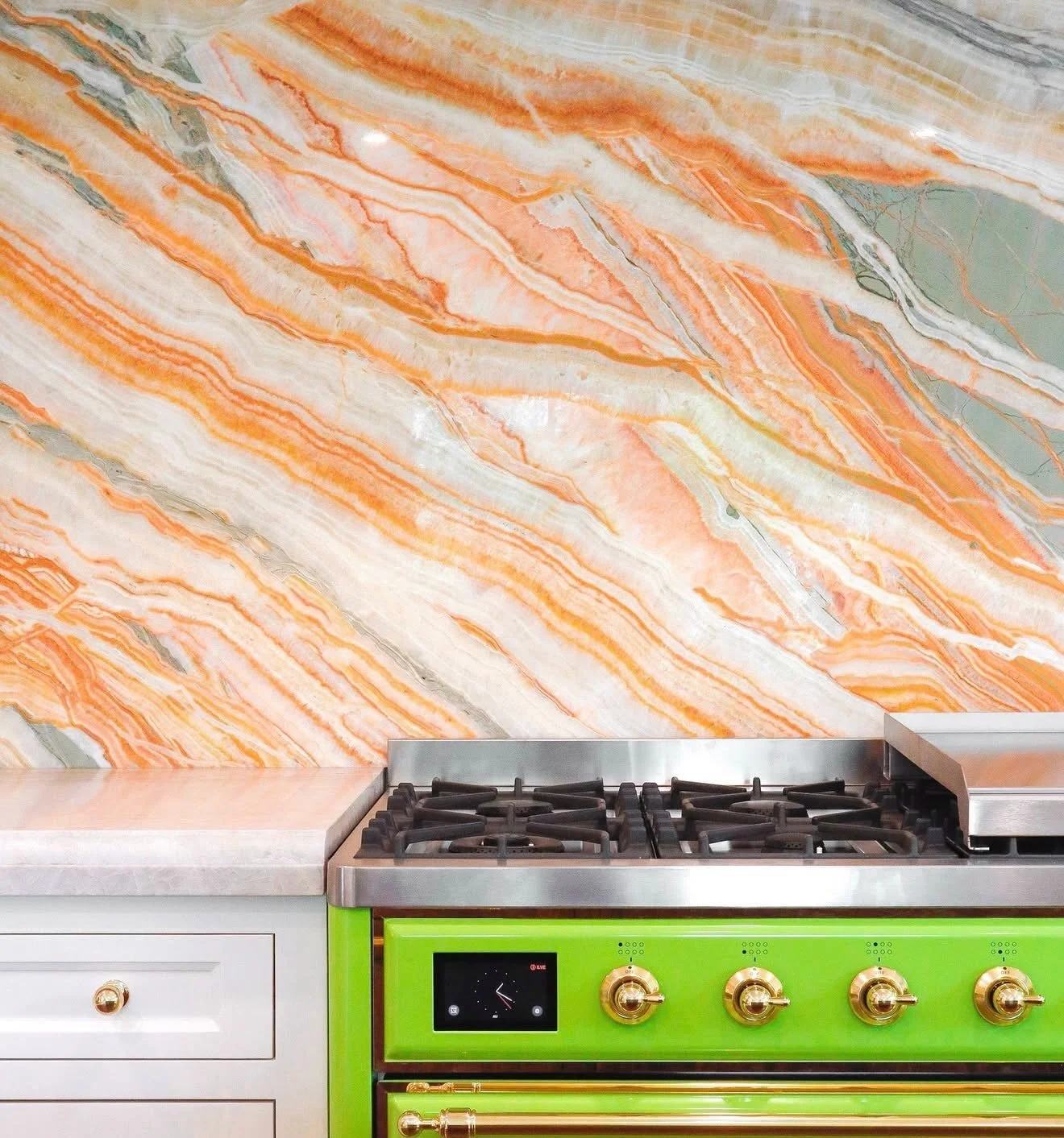 Choosing your countertops isn&rsquo;t always about what&rsquo;s most beautiful to the eyes, it&rsquo;s more about how you live! 

Every material has pros and cons. Some are stunning but high maintenance. Others are built for everyday living. The righ