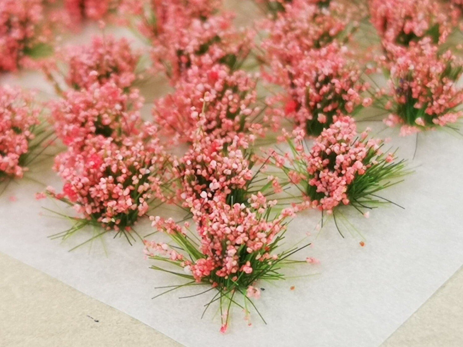 Rival Crafts Standard Flower tufts coral pink