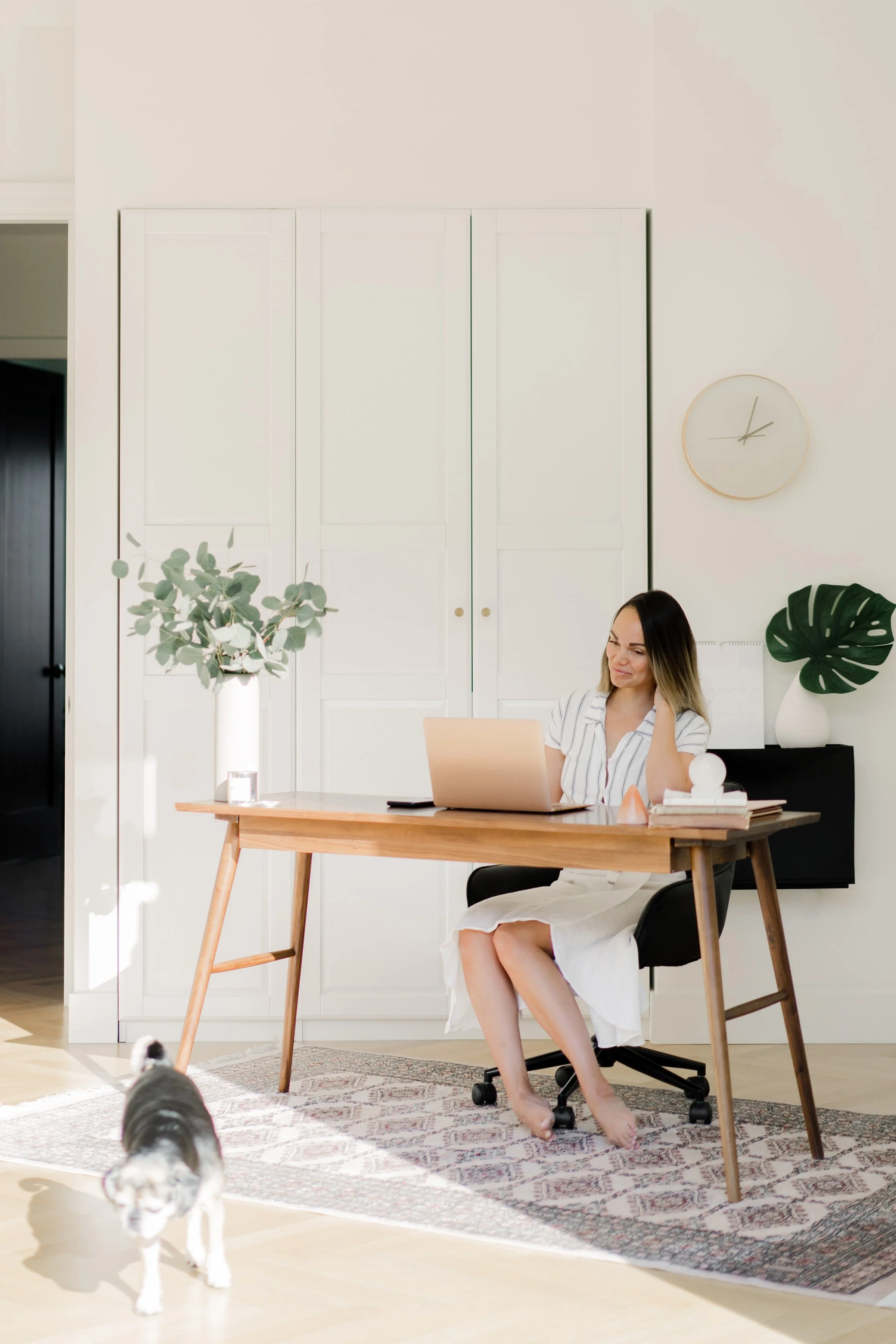 Instagram-writer-author-copywriter-journalist-book-podcast-website-web design-seo-copywriting-designer-creative-woman-squarespace-template-non-fiction-memoir-women-female-entrepreneur-small-business-businesswoman-businesswomen-powerhouse-strategy00006.jpg