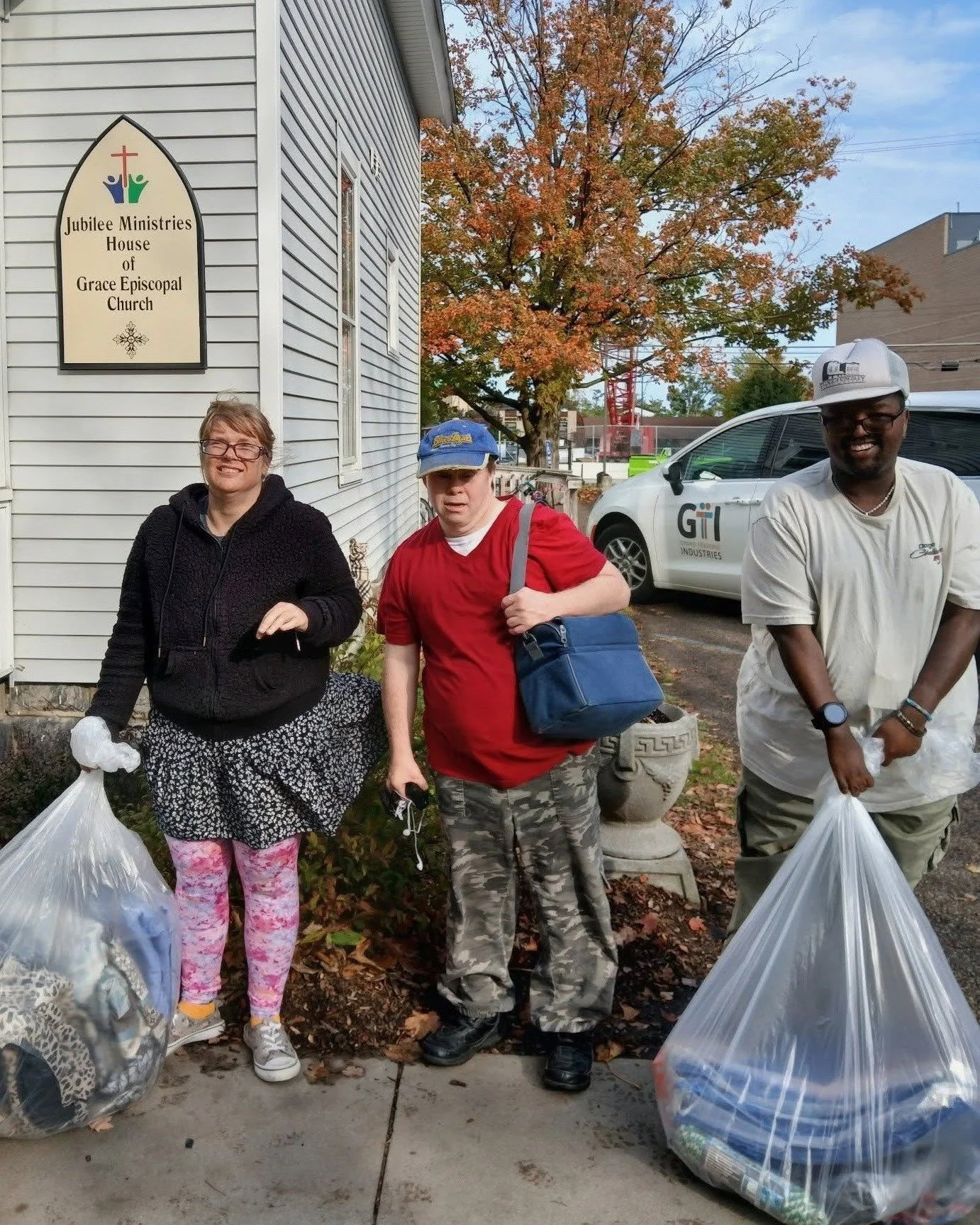 The first delivery is in! 🧤🧣 GTI just dropped off coats, blankets, and toiletries to Jubilee House, an outreach ministry of Grace Episcopal Church, for their cold weather drive. We&rsquo;re proud to serve as a collection point helping our neighbors
