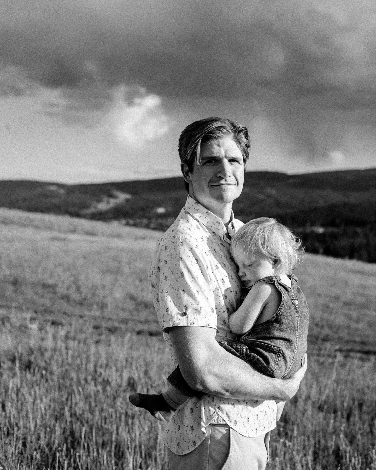 We are so lucky to have children. To make us laugh. To drive us crazy. To ground us. To remind us what actually matters.

My favorite place to photograph families&mdash;especially families with young children&mdash;is home. But a second favorite is o