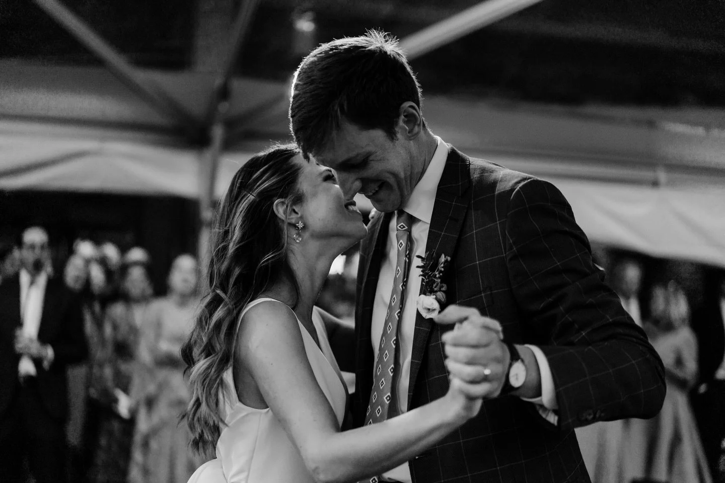 Some dance floor moments between Caroline and Hunter. 🪩