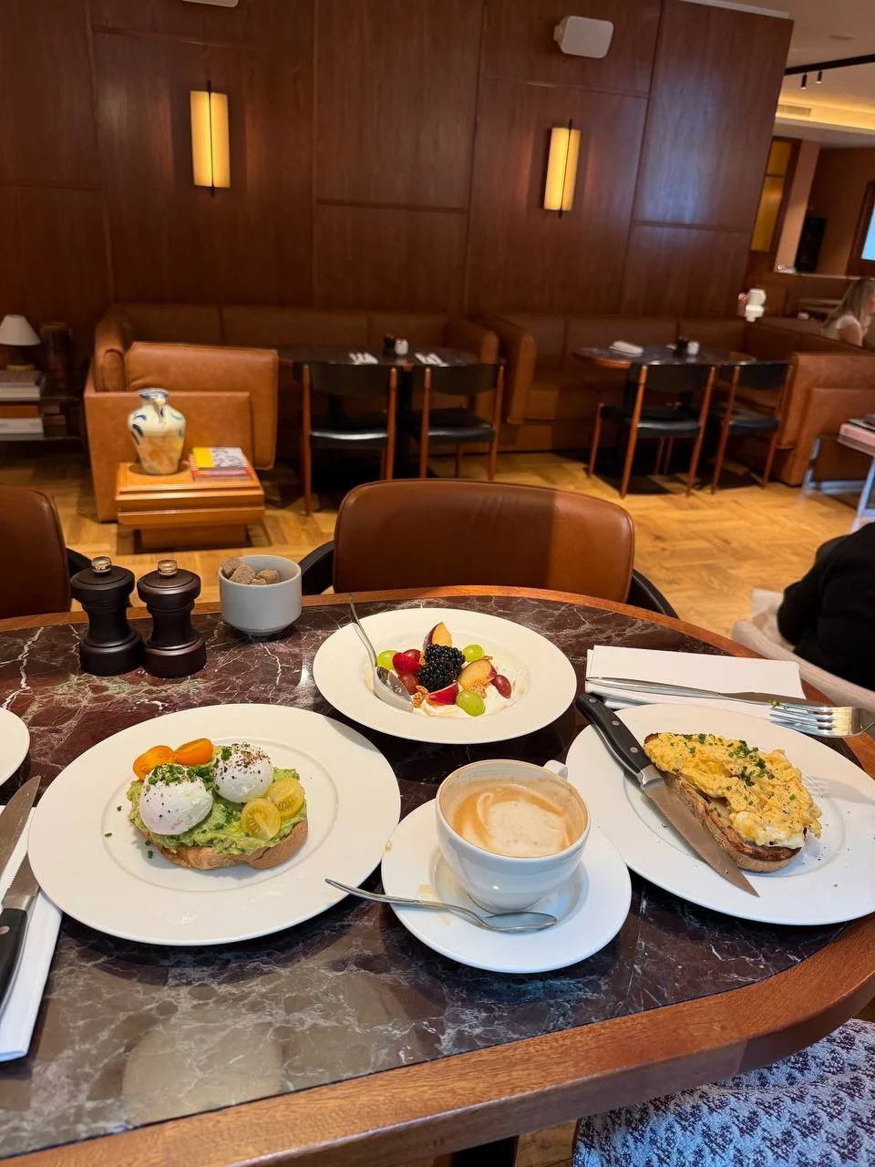 bethanylilyapril_sir-devonshire-hotel-review-6.jpg