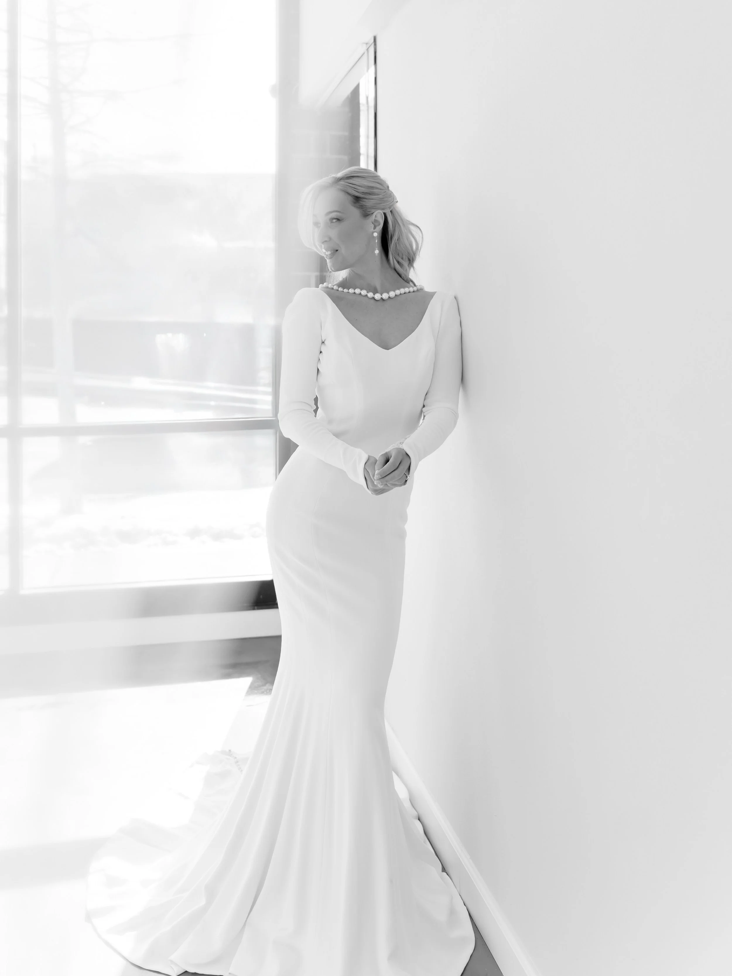 Lil Miss Almost A Mrs. 🤍
&bull;
Photography @elenacuellarphoto 
Hair @emilyraebridalhair 
Makeup @bryjeanartistry 
Dress &amp; Accessories @secondcitybride 
.
.
.
.
.
#bridetobe2026 #bridalmodeling #bridalmodel #realbrides #2026brides