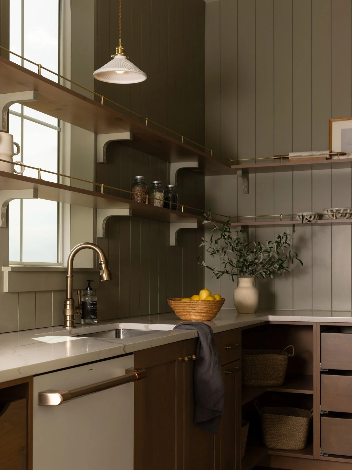 Waking up every day wishing this was my butler&rsquo;s pantry, tucked quietly behind my kitchen. 😍🤗

Shot for @windmillhomesco