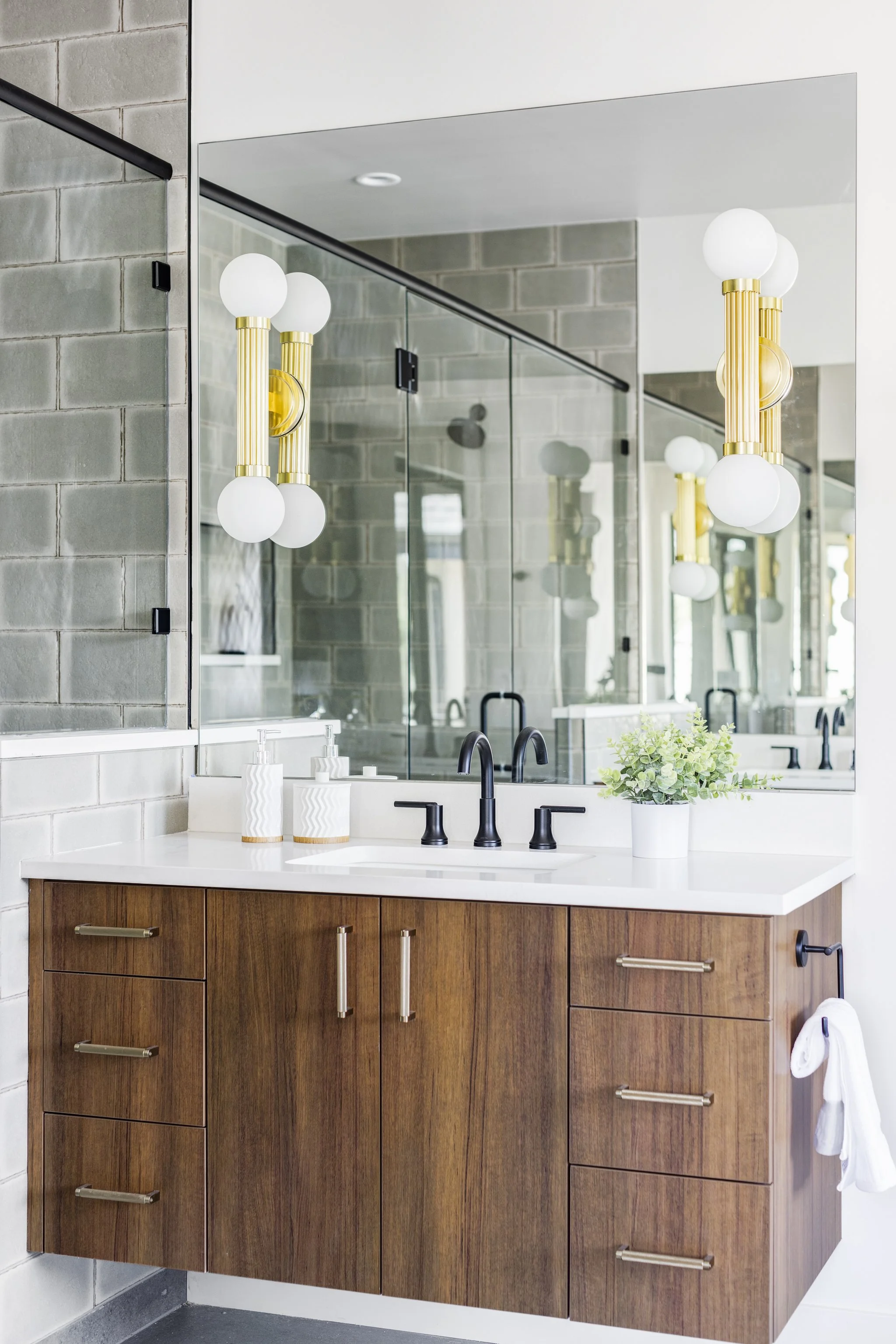 RaeScott_1055 S Josephine St_web-33.jpg