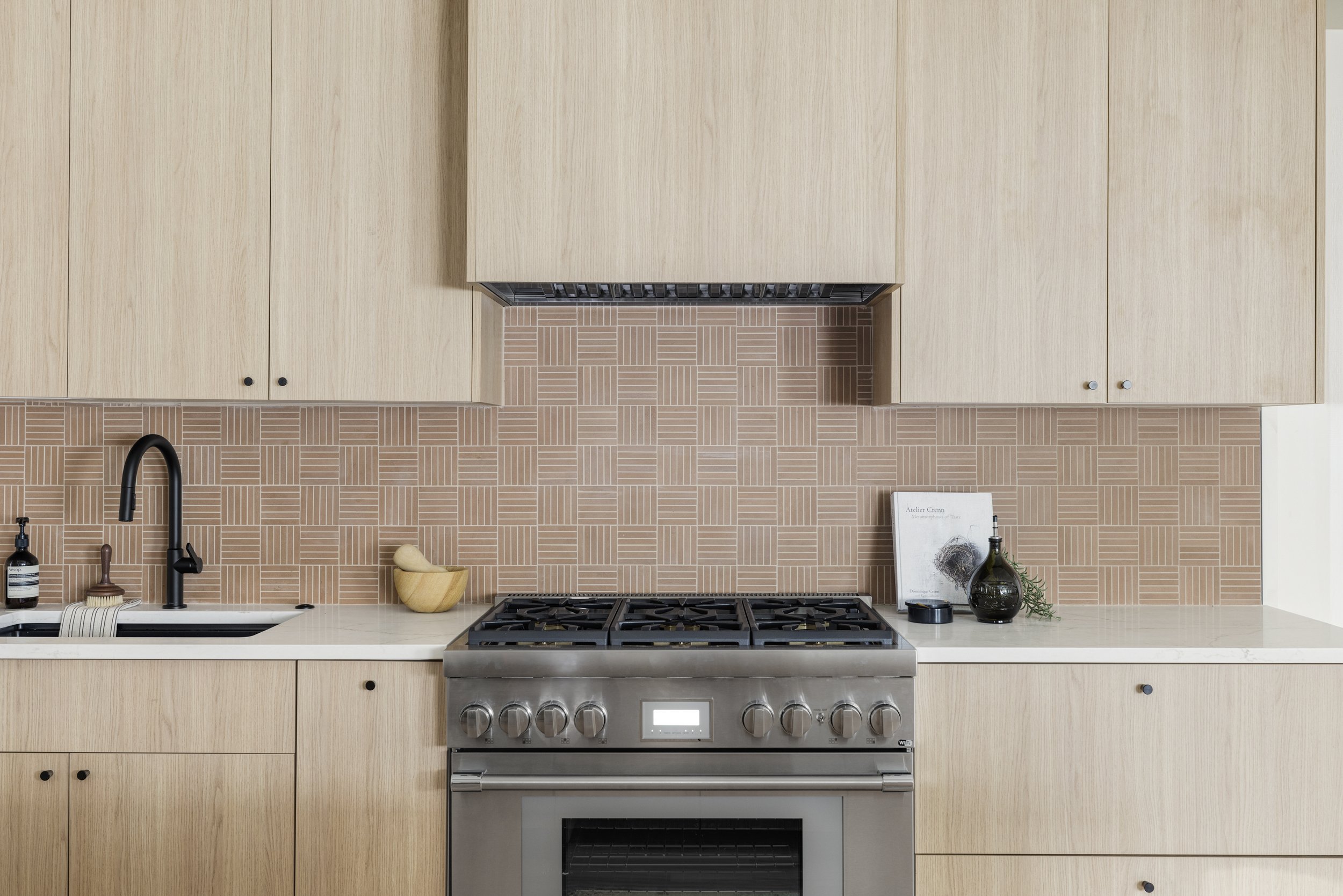 RaeScott_Savannah Portfolio_MLS-21.jpg