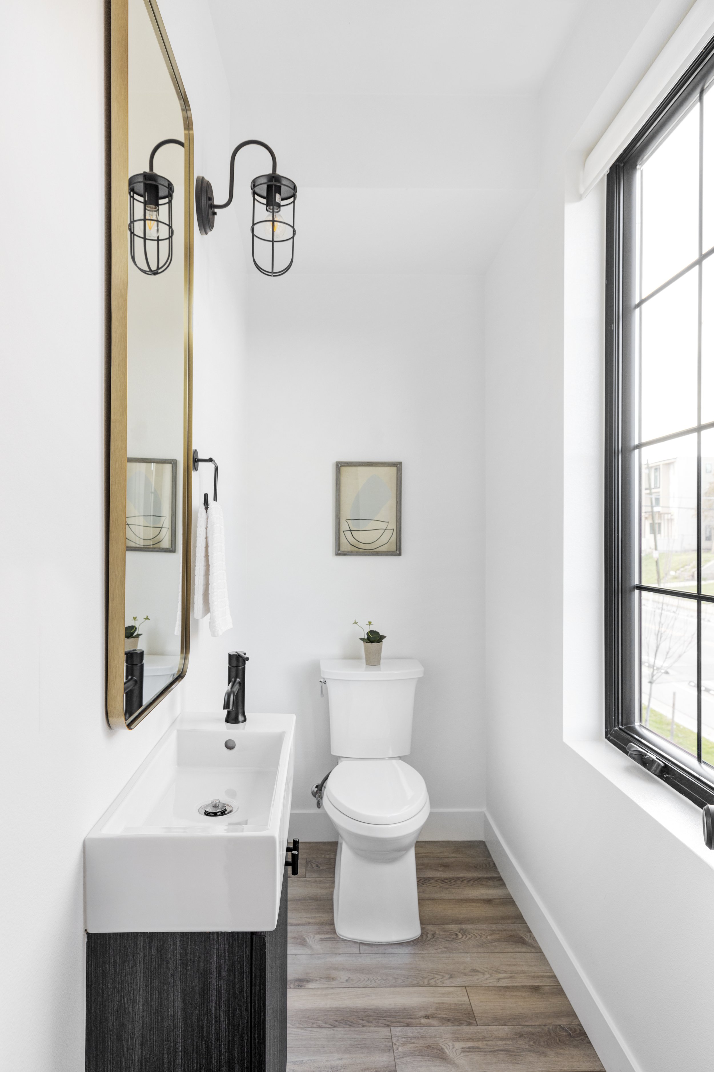 RaeScott_N_3404W17Ave-17.jpg