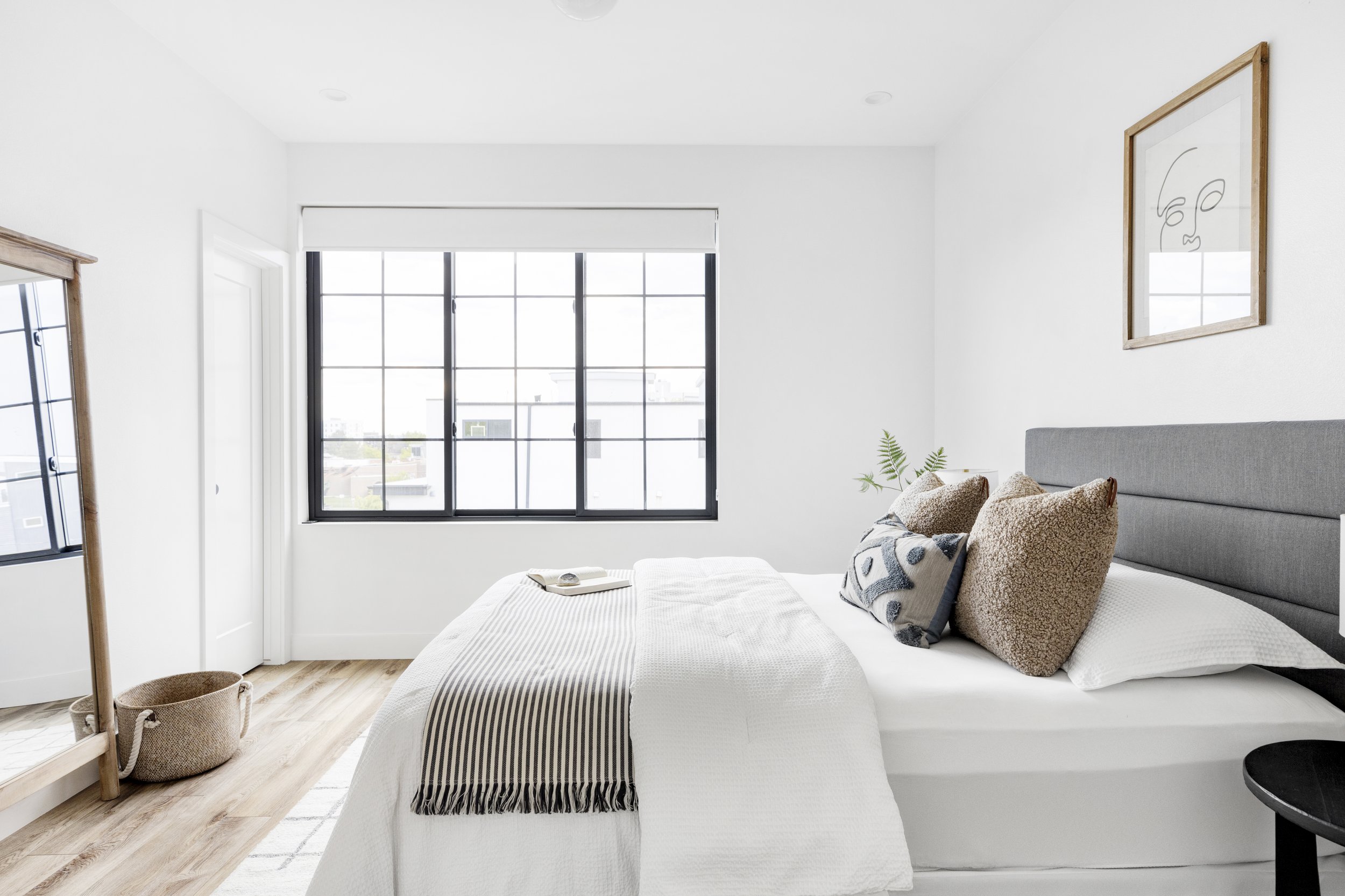 RaeScott_N_3404W17Ave-21.jpg